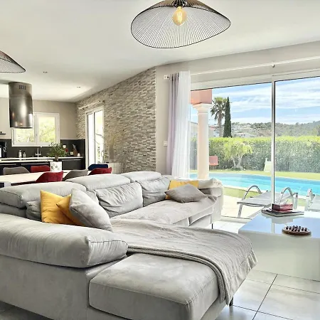 Villa Avec Piscine, 4 Chambres, Jardin, Dans Le Massif Des Maures Fréjus