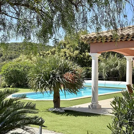 Avec Piscine, 4 Chambres, Jardin, Dans Le Massif Des Maures