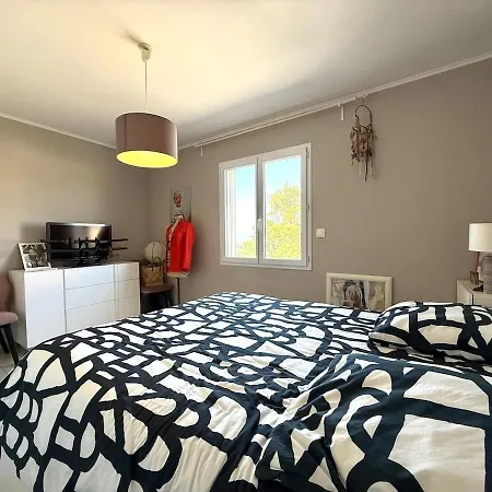 Villa Avec Piscine, 4 Chambres, Jardin, Dans Le Massif Des Maures
