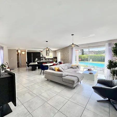 Avec Piscine, 4 Chambres, Jardin, Dans Le Massif Des Maures Villa *